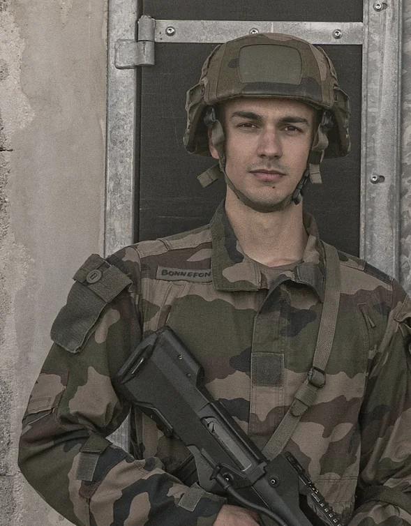 Refonte's founder in the uniform of the French operational reserve.